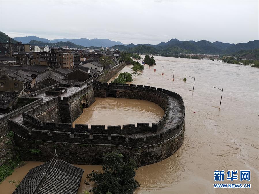 （關(guān)注“利奇馬”·圖文互動）（3）古城洪災 八方馳援——洪水災害下的浙江臨海現(xiàn)場目擊
